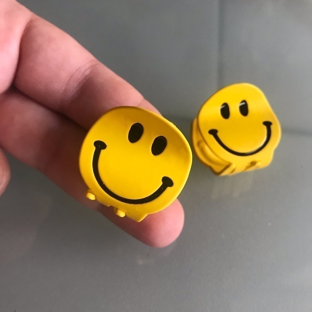 NEW Bundle 2 Smiley Happy Face Hair Claws
